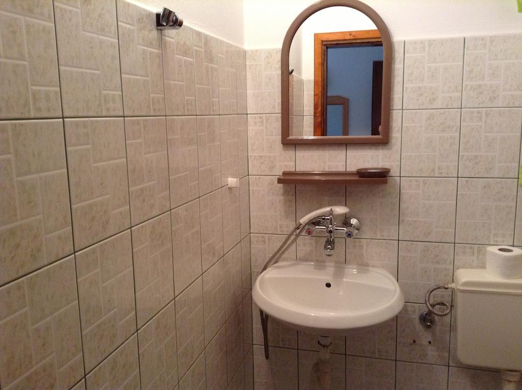 Vanda Guest House ارباناسي الغرفة الصورة