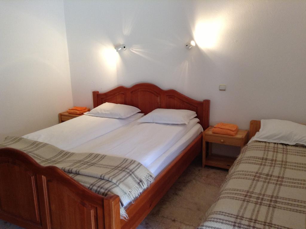 Vanda Guest House ارباناسي الغرفة الصورة